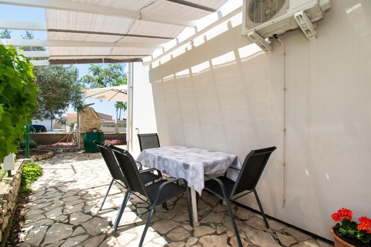 Apartment Ivan Vrsi Exterior photo