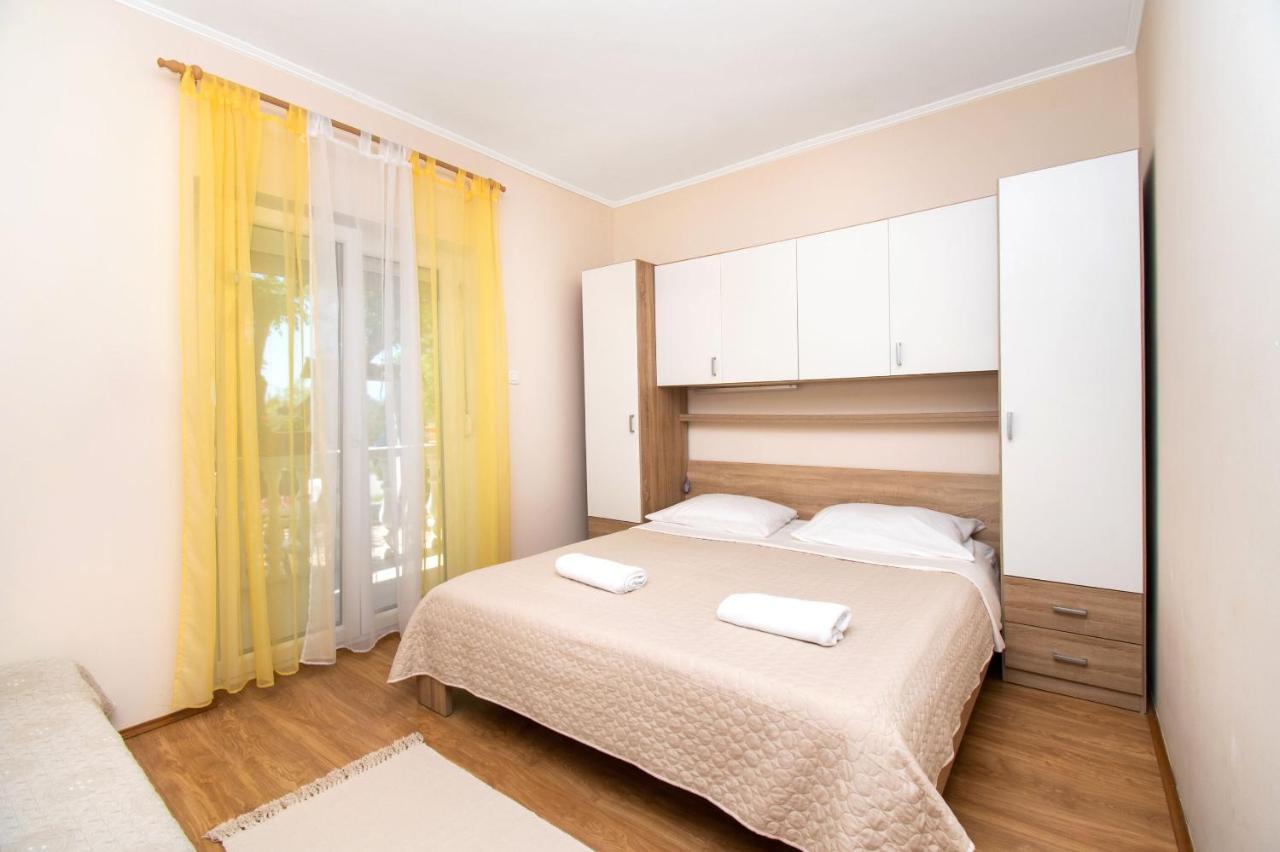 Apartment Ivan Vrsi Exterior photo