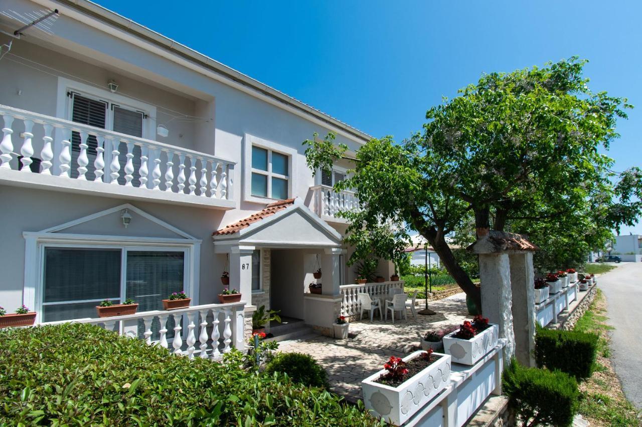 Apartment Ivan Vrsi Exterior photo